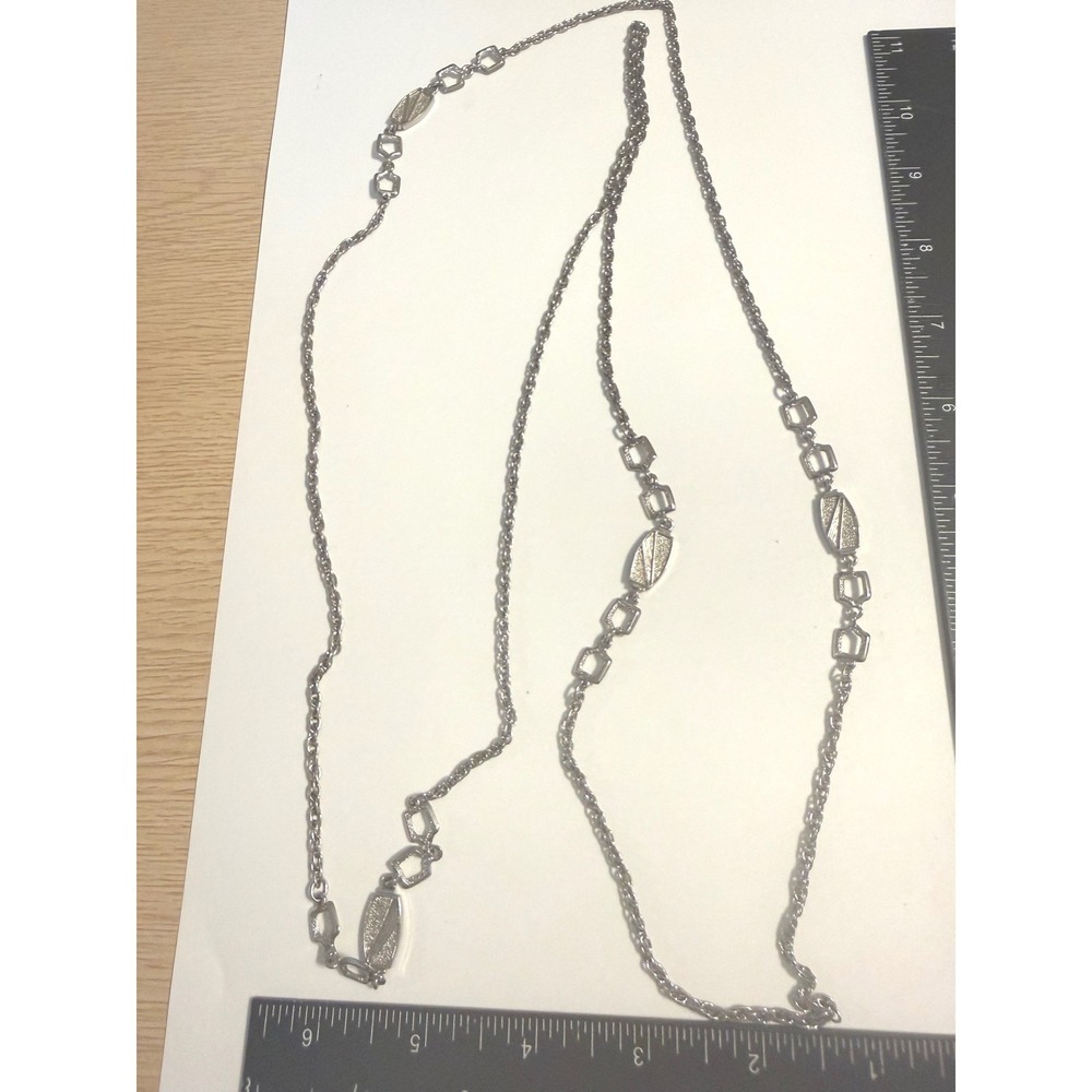 Vintage Silver Tone Long‎ Station Necklace Geometric Hexagon Textured Oval 36 In